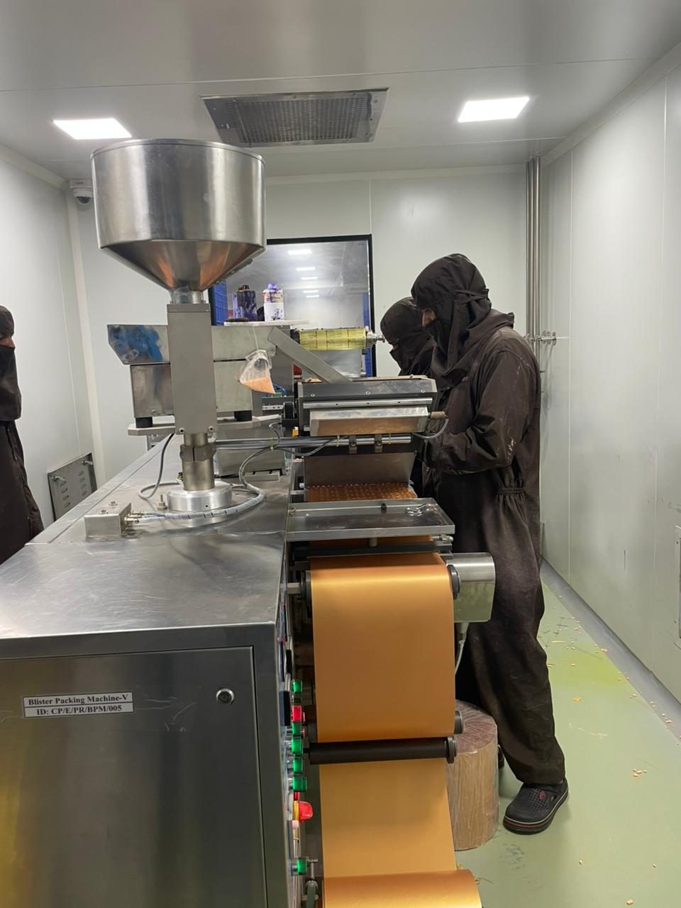 Alu-Alu blister packing machine on the Caspian Pharmaceuticals production floor
